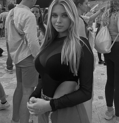 küken mit schwänzen onlyfans top hübsche bild