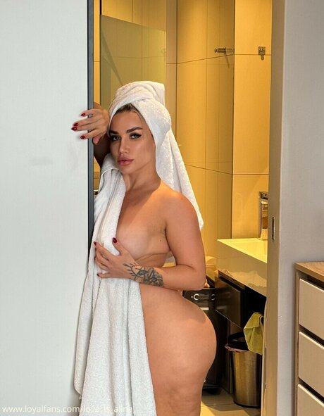 Love is alina_ pornostar hd galerie