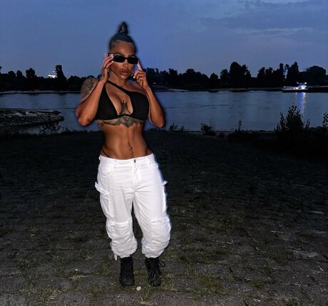 amateur mollige onlyfans sexy nackt foto