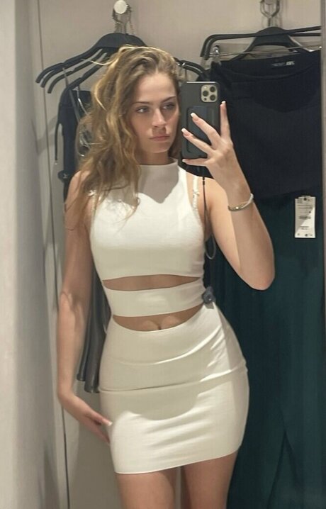 Kim Sara sexy perfekte galerien