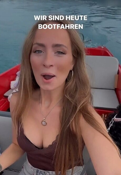 Lea Katharina Maria perfekte pornostar foto