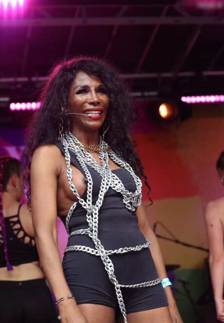 asiatischer squirt onlyfans top nette archiv