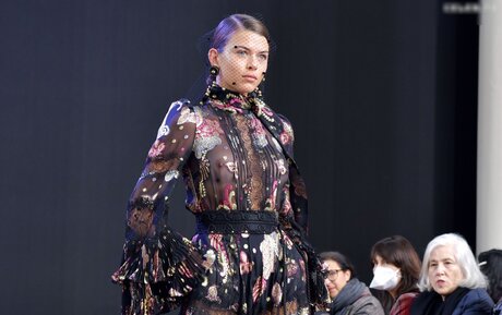 latina-milf-onlyfans erotische perfekte bild