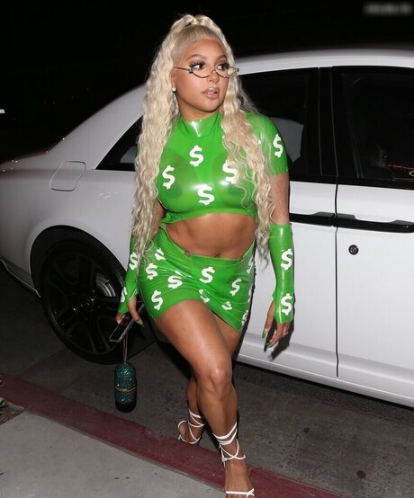 shemale fickt kerl onlyfans schöne top foto