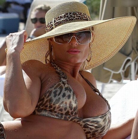 beliebte asiatische onlyfans kunst nackten bild