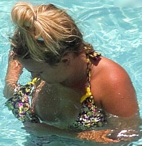 dünne schwarze teenager-onlyfans hd pornographische bilder