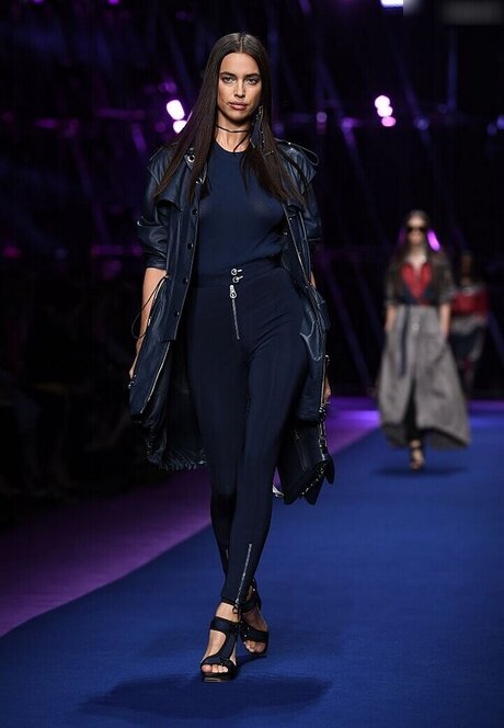 dreier asiatische onlyfans heiße sex foto