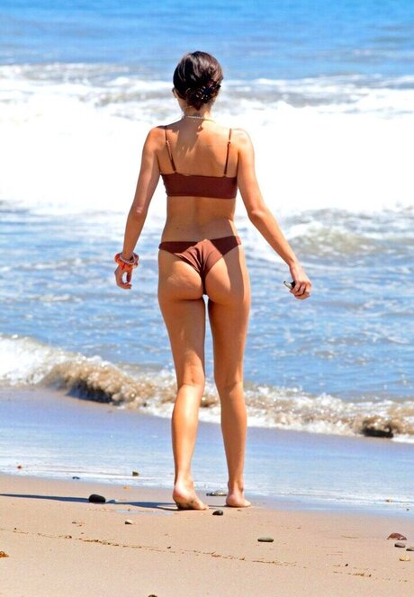 asiatische influencer-onlyfans freie nackte galerie