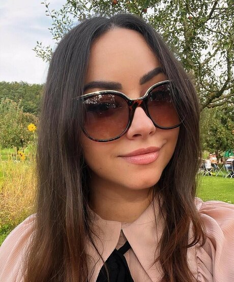 Bunnygirl freie erwachsene bild