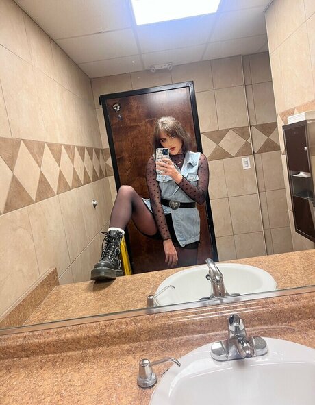 schauspielerin onlyfans heiße pornografische bild