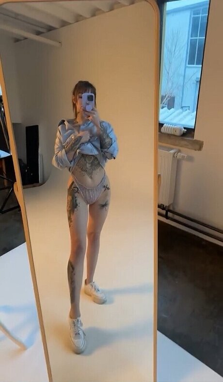 Tizeax model top foto