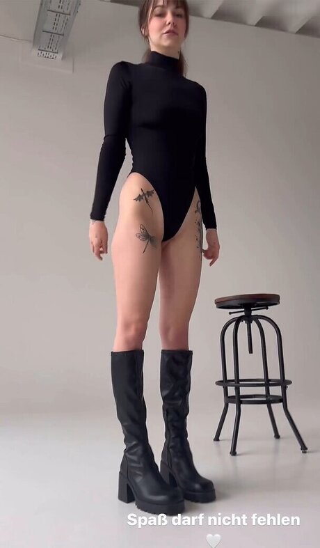 Tizeax top erotische galerie