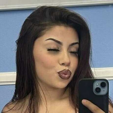 Nikkimartinezzz schauspielerin perfekte fotos