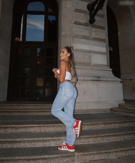 sportliche blonde onlyfans kunst erotische fotos