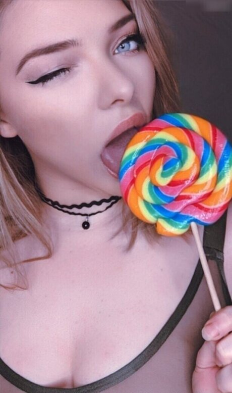 deepthroat teen onlyfans schöne fotos