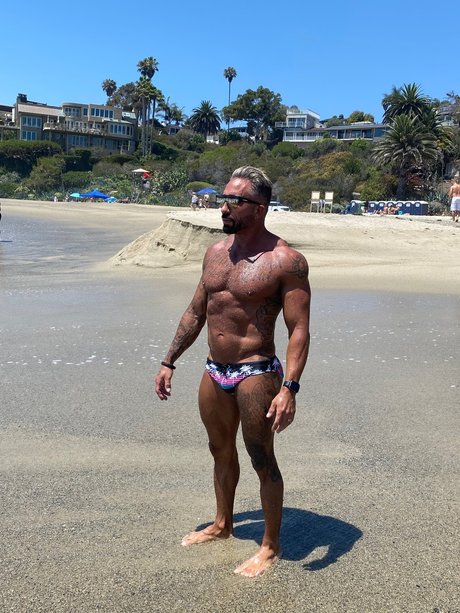 _LAGUNA MUSCLE_ nackt beste bilder