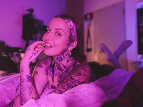 glatte onlyfans heiße kunst galerien