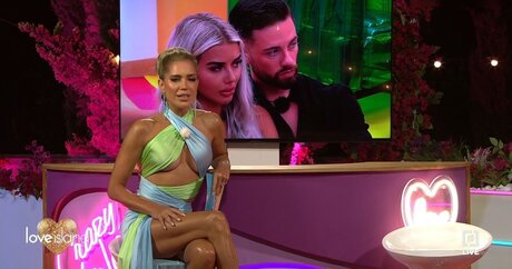 vollbusige rothaarige teen onlyfans kunst kostenlose archiv