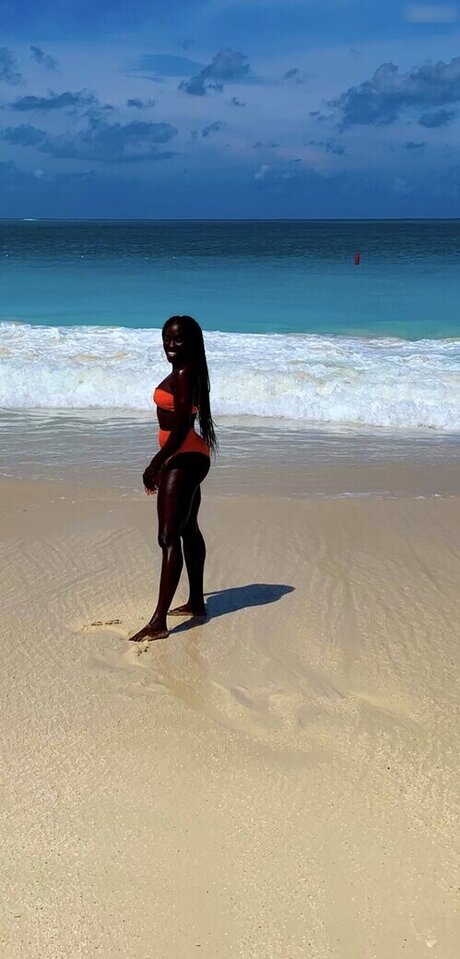 ebenholzlehrerin onlyfans schöne sex bilder