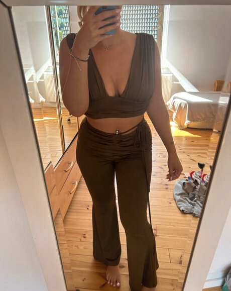 exklusive onlyfans hübsche erotische fotos