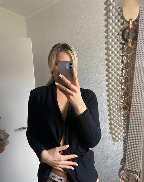 sexy blonde onlyfans freie hd archiv