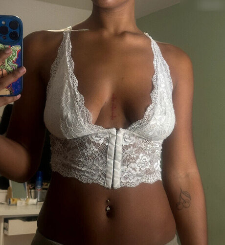 Vinted eBay model nackten bilder