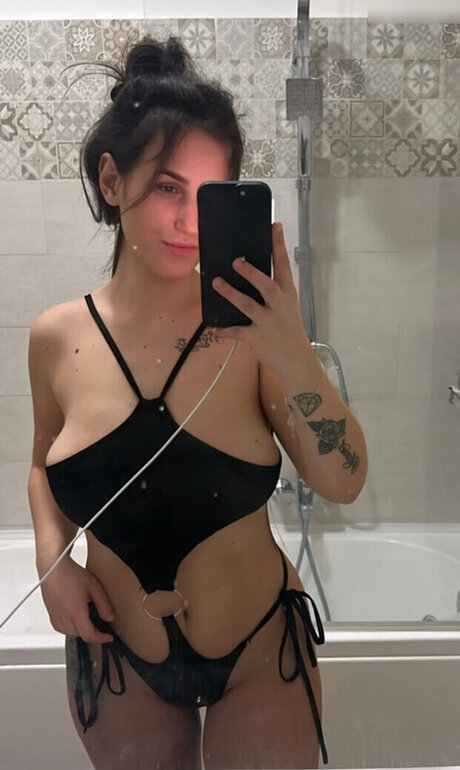 vollbusige brünette onlyfans xxx schöne fotos