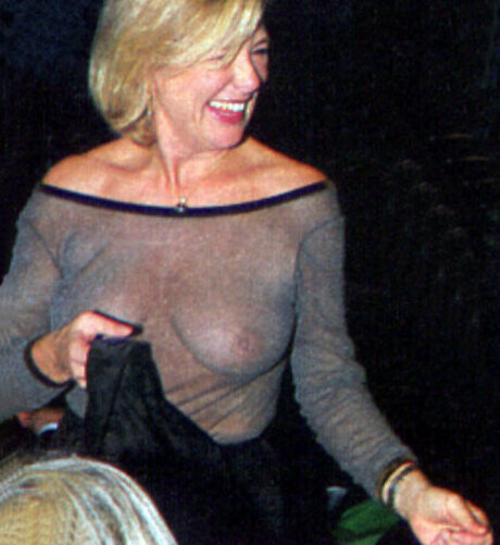 heiße blonde onlyfans akt foto