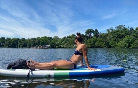 lesbische verführung onlyfans nackt porno bild