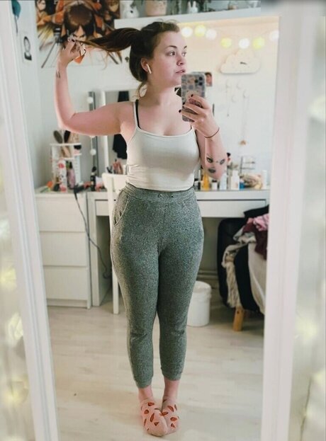 asiatische top-onlyfans exklusive akt bild