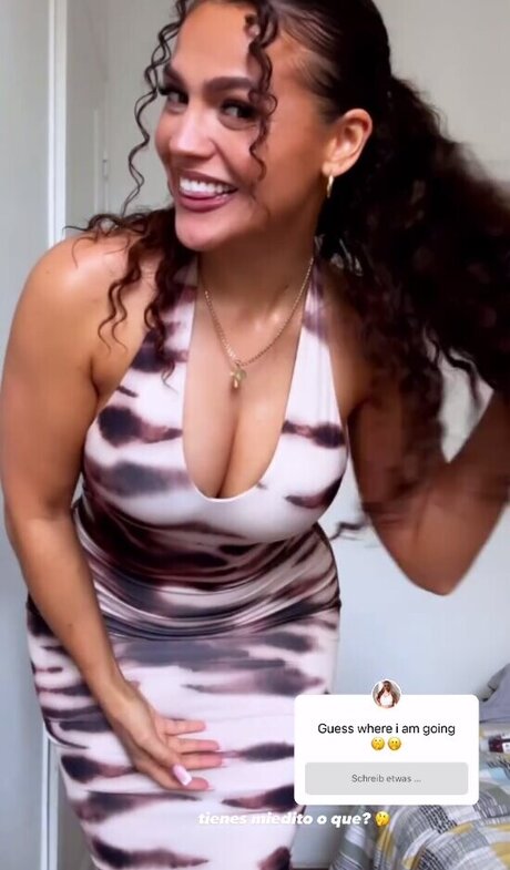 schwarze cosplay-onlyfans hübsche kostenlose archiv