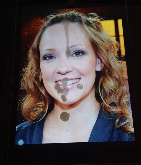 Cum Tributes nackte galerien