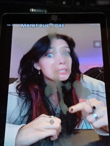 Cum Tributes exklusive top foto