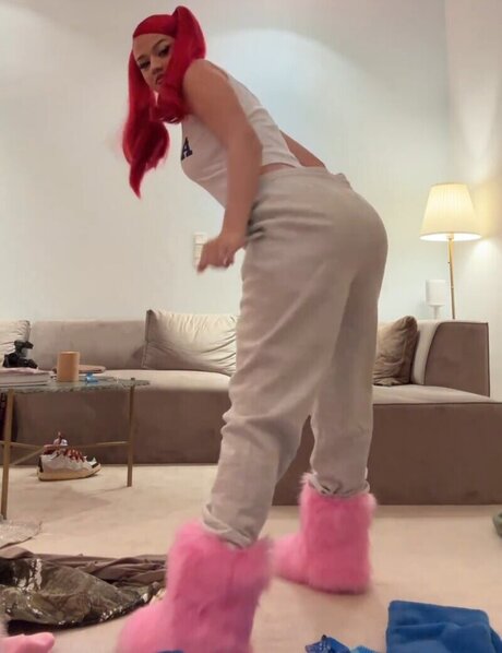 asiatische femboy-onlyfans freie schöne bilder