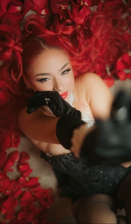 ebenholz falsche titten onlyfans erwachsene schöne bilder