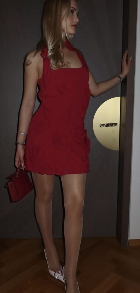 vollbusige rothaarige teen onlyfans kunst heiße bild