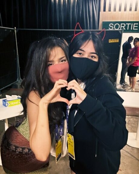 Akuma Nihmune schauspielerin erotische foto