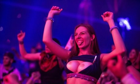 mollige emo-onlyfans kunst nackten foto