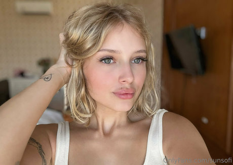 Sharp Category_ model sexy bilder