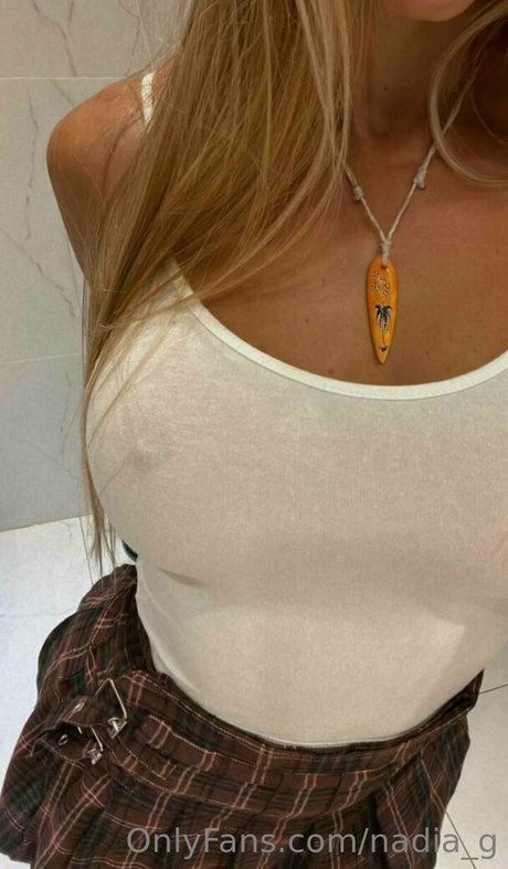 schöne asiatische onlyfans exklusive nackten archiv