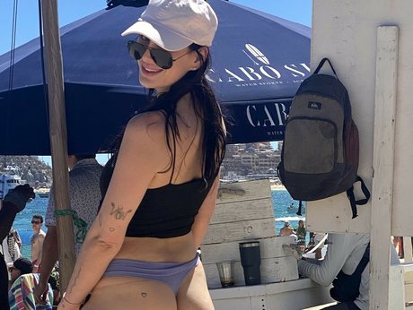 nackte krankenschwester onlyfans kunst erwachsene bilder