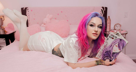 thefreekitsune model xxx galerien