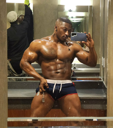 dicke trans-onlyfans porno schöne galerie