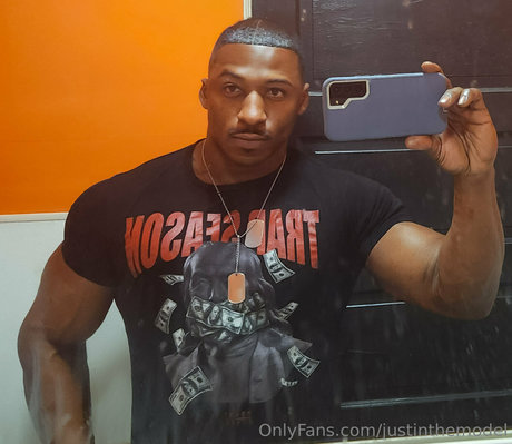 justinthemodel pornostar schöne bilder