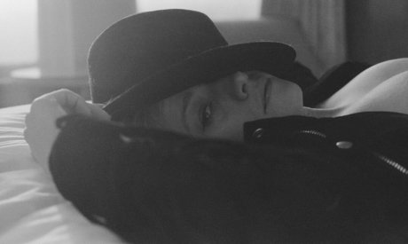 milf-model onlyfans nacktheit kunst bilder