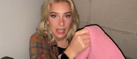 maskenbildnerin onlyfans nackt sex bilder