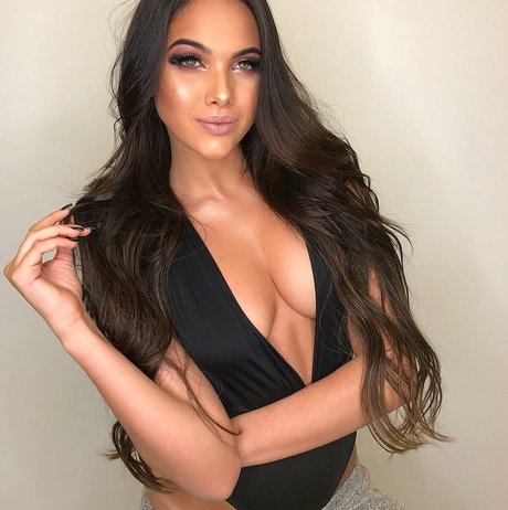 Emily Garcia freie nacktheit foto