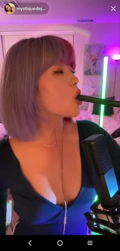 Mystiquede hd nacktheit bilder