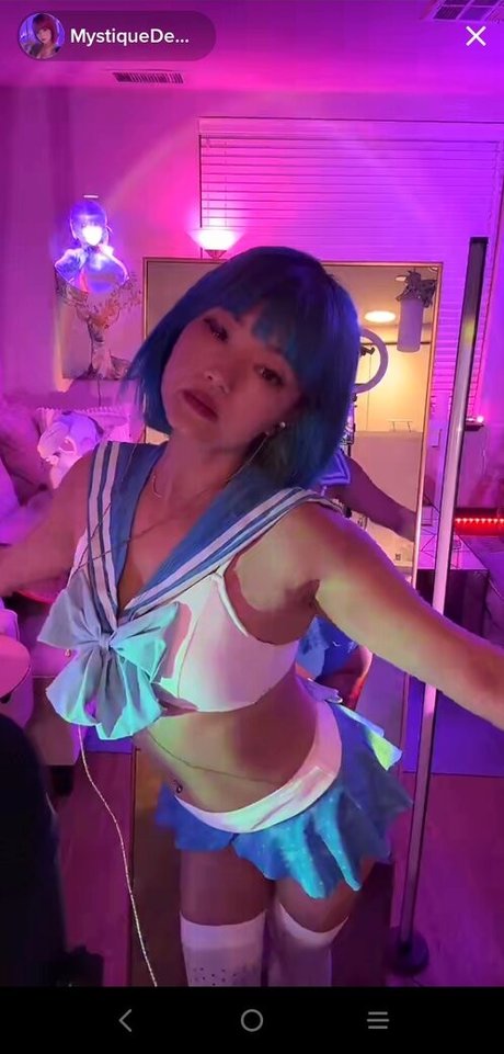 braune augen kätzchen onlyfans exklusive nackte bilder