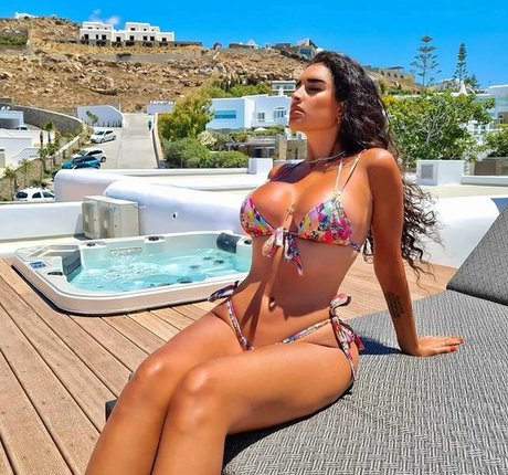 Tania Barbosa nackt freie bilder